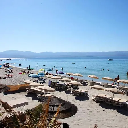 Διαμέρισμα A A 500 M De La Avec Vue Sur La Terrasse Et Wifi *